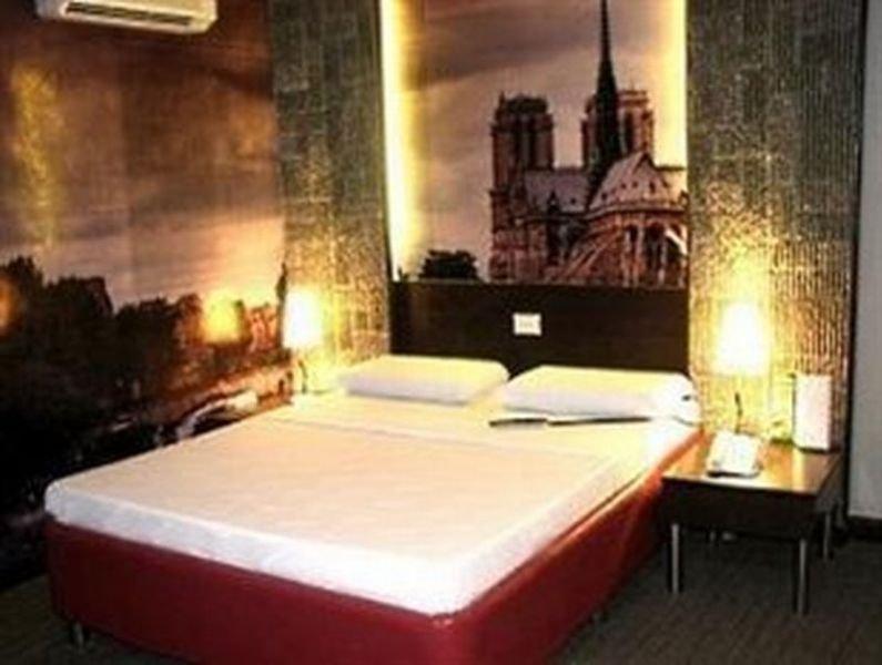 Eurotel North Edsa Quezon City Εξωτερικό φωτογραφία
